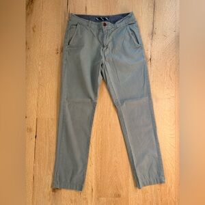 Brooks Brothers men’s lightweight chinos